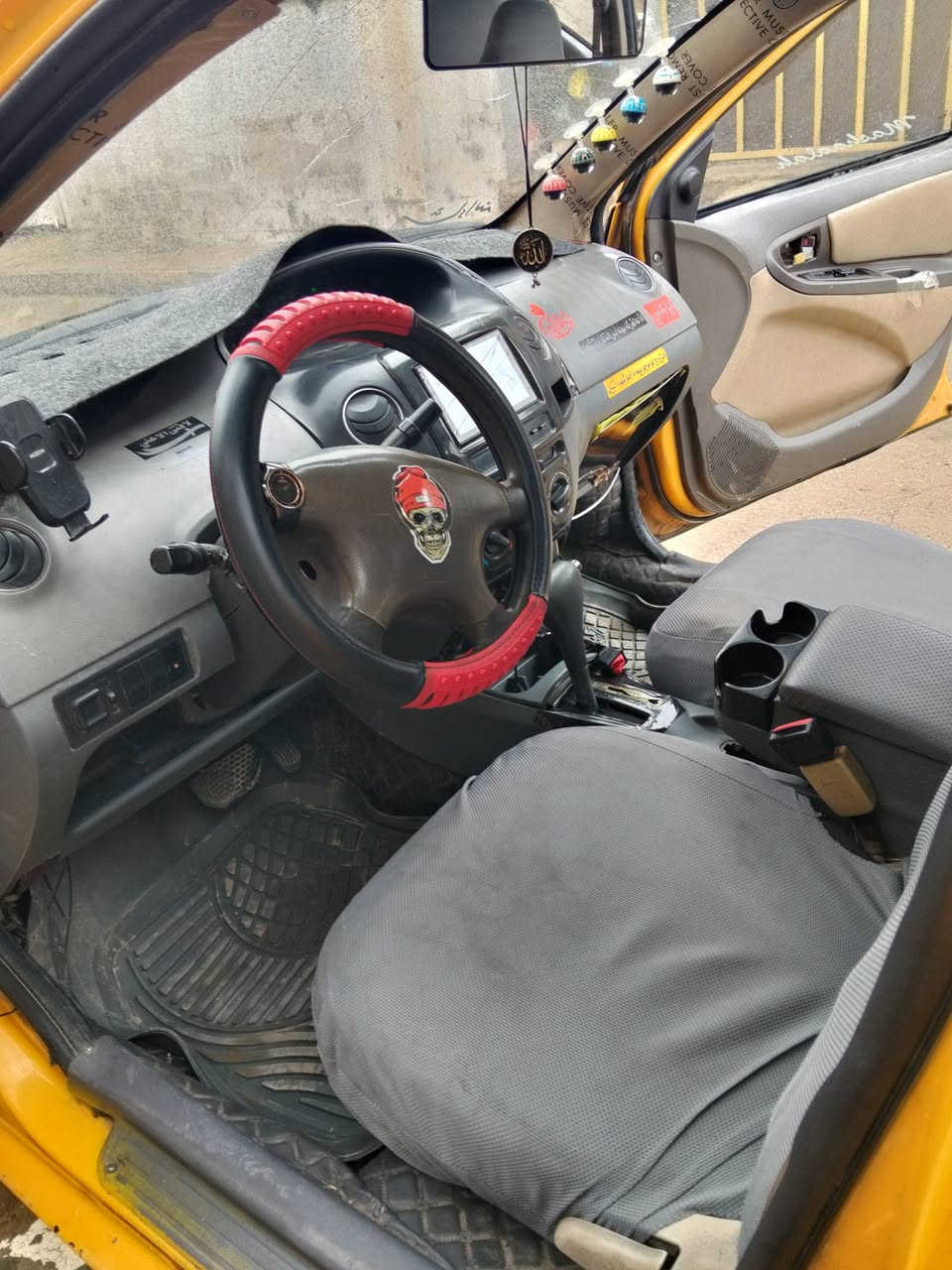 سلام عليكم سيارة جيلي موديل 2011 كير محرك كورلا اوتماتك سنويه 2029  كوت بانزين رقم بغ
