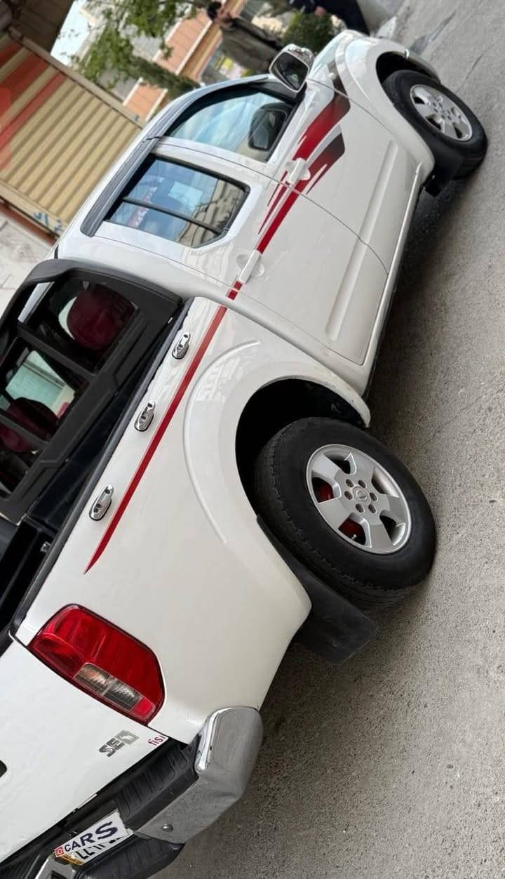 Nissan navara 2014
گێر ئۆتۆماتیک بەنزین
بێدەعم و لێدراو
تەنها دوو پەڵەی بچووک ساردی هەیە
مەکینە دوو نیو تازە نعمیر کراوە بەشەرتی فەحس و فیتەر بەدڵت نە بوو پارەی فەحس دەگێرینەوە بۆ تان 
تەنها ٢٤٠ هەزار کێلۆمەتری حەقیقی ڕۆشتوە  
سعری ١٢٠ گەڵاو کەمێک مەجال
***********
*********** رانية, السليمانية
