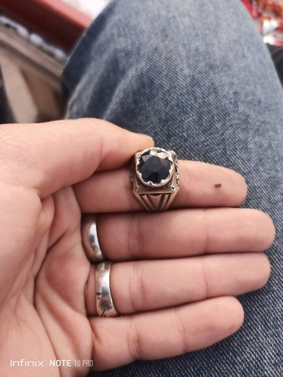 1:سترين
2: زفير
مكاني الشطره ***********
