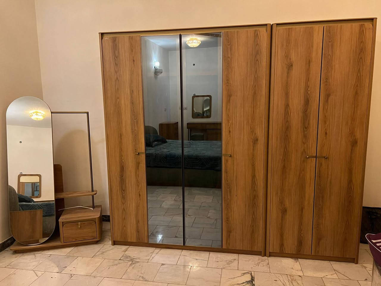 غرفة نوم تركي ٨ قطع للبيع للتواصل خاص او واتساب ***********
