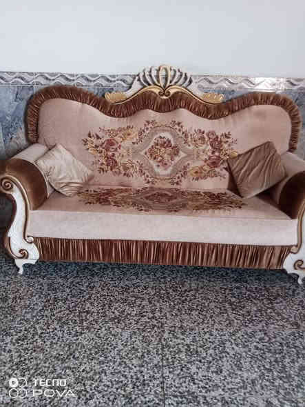 السلام عليكم غراض بيت مستعمله قليل للبيع كلمن وسعره مكان زعفرانيه نهايه الاربع شوارع يم معمل الغاز للاستفسار الاتصال على الرقم ***********
