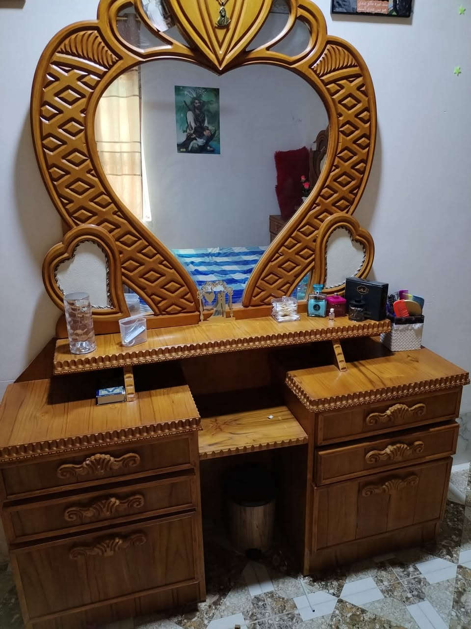 السلام عليكم
غرفه نوم صاج عراقي للبيع 
5ابواب 
شرط نضيفه  حيل ما طاخه ماي 
السعر 950 بي مجال
جانب الأيسر


**إذا كنت صاحب هذا الإعلان وتريد حذفه لأي سبب، رجاءا أرسل رسالة إلى الدعم الفني**