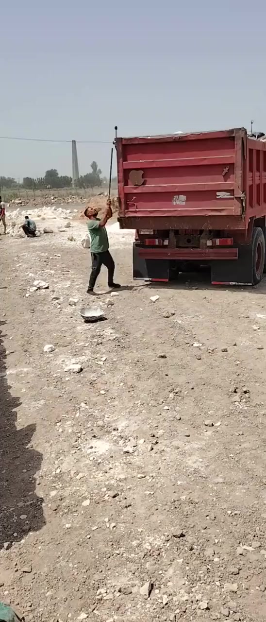 السلام عليكم اخوكم ابو عباس لبناء الحجر كريستا وعمل والاستفسار على هذا الرقم *********** ************
