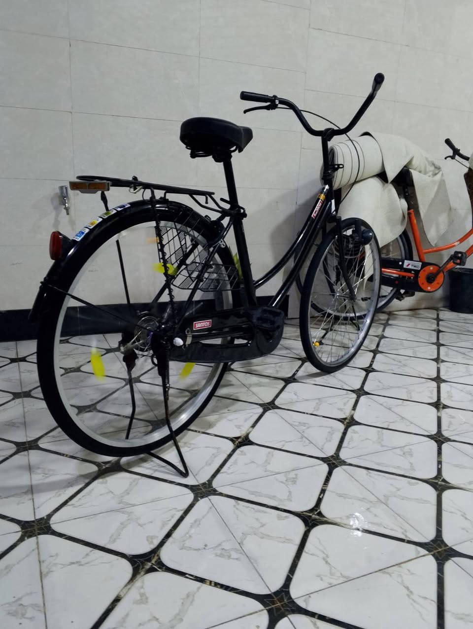 السلام عليكم
عندي بايسكل للبيع 
الشركة سانتون حمره نادره
اللون اسود
السعر خاص


**إذا كنت صاحب هذا الإعلان وتريد حذفه لأي سبب، رجاءا أرسل رسالة إلى الدعم الفني**