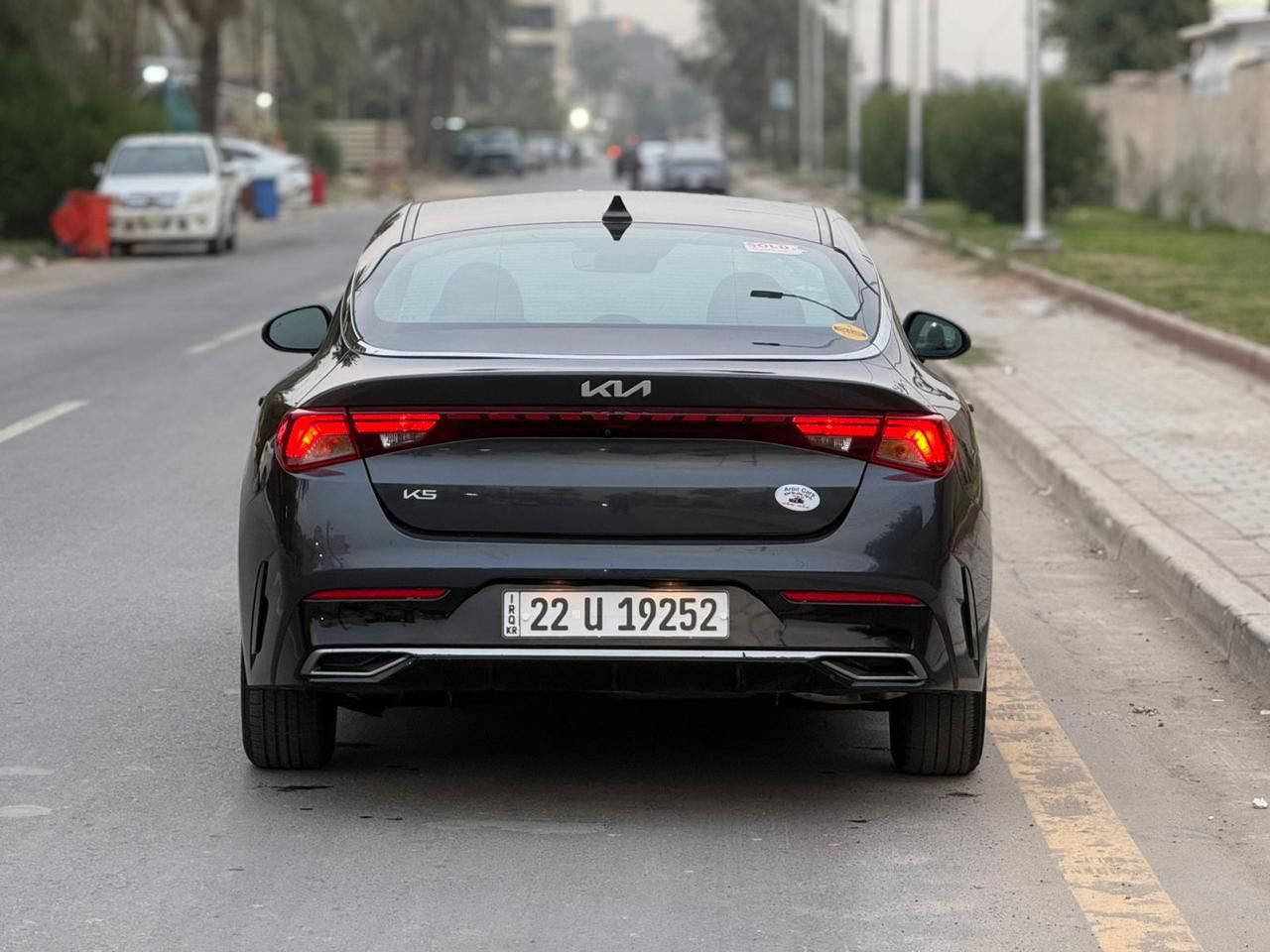 K5 موديل 2023

للبيع K5 وارد امريكي موديل 2023

حادث موضح بالصور 

شواصي لغود راديترات كلها مكفولة على وضع الشركة

محرك كير مكفول 

سعر 158 ورقة 

بصمة تشغيل وابواب بصمة وتشغيل عن بعد 

محرك 1600 تيربو 

رادار نقطة عمياء تحديد مسار توقف ذاتي

رقم اربيل الجديد فحص وهزة جديد 

مكان السيارة بغداد الكرخ قرب شارع مطار بغداد الدولي 

***********
