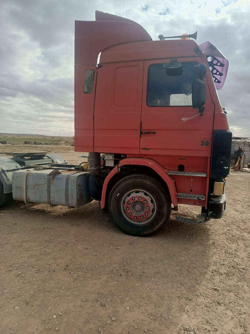 سكانيه لبيع سياره مكفوله كفاله عامه  تخم تايركير اكسن محرك شاصي كير ٥،٥ستفسار عل رغم***********
