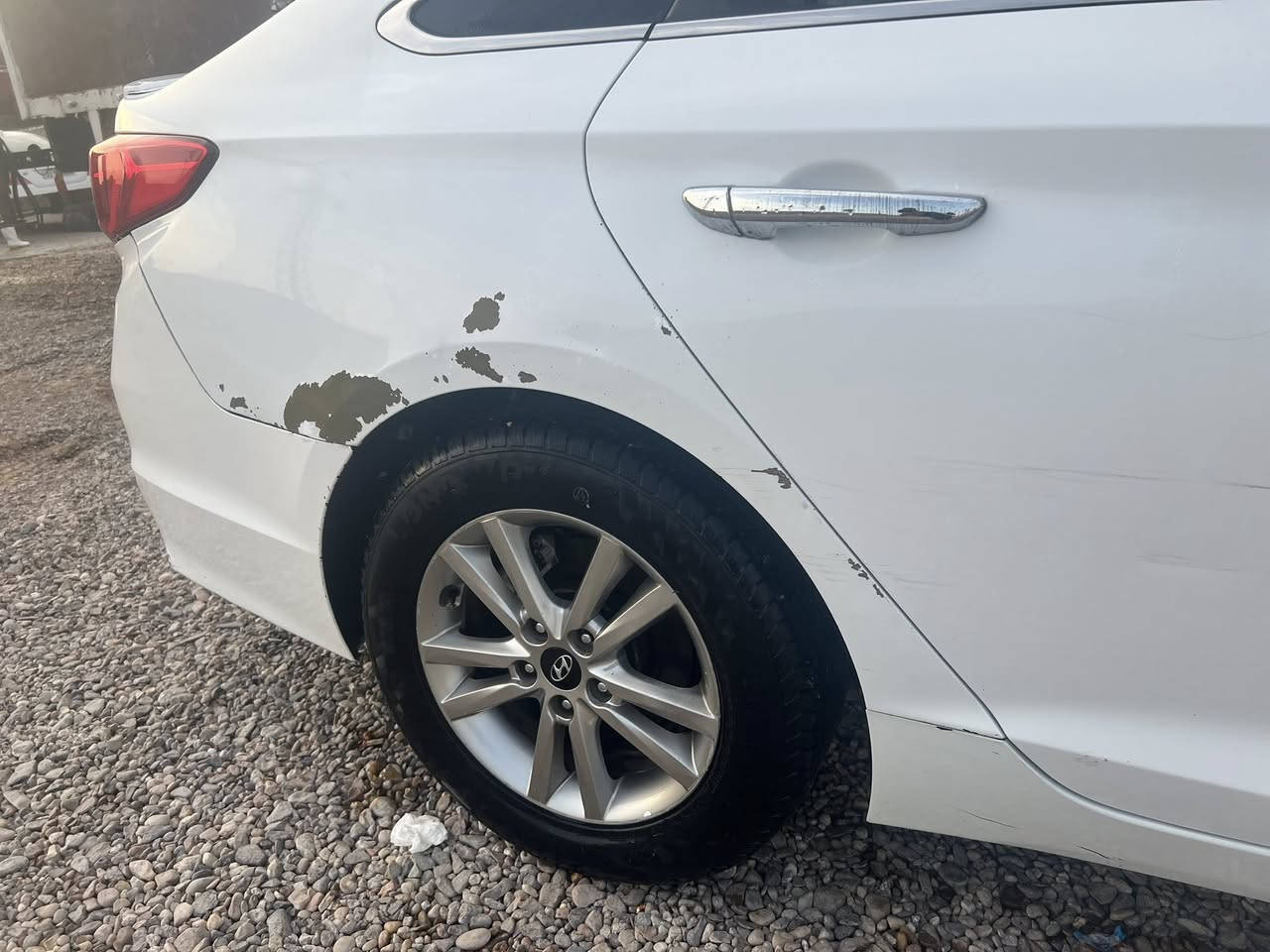 سوناتا مديل 2017 وارد امريكي حادثه بنيد ودعاميه سياره بيه صبغ موجود سونار بل منشور مكينه كير جديد حداديه نص عمر سعر 115 ورقه بيه مجال ملاحضه بيه تقشير صبغ موجود بل صور موضح رقم هاتف ***********
