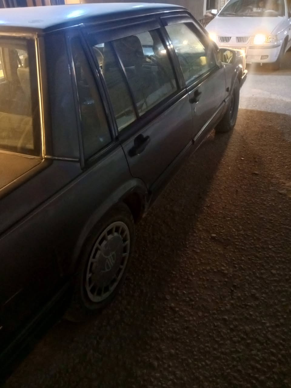 السلام عليكم سياره فالفو 740  سياره نظيفه كير مكينه حداديه خير من الله رقم نجف مشروعط ام داور ثاني يوم سعر ب 33 وبيها مجال قليل مكان نجف استفسار اتصال ***********
