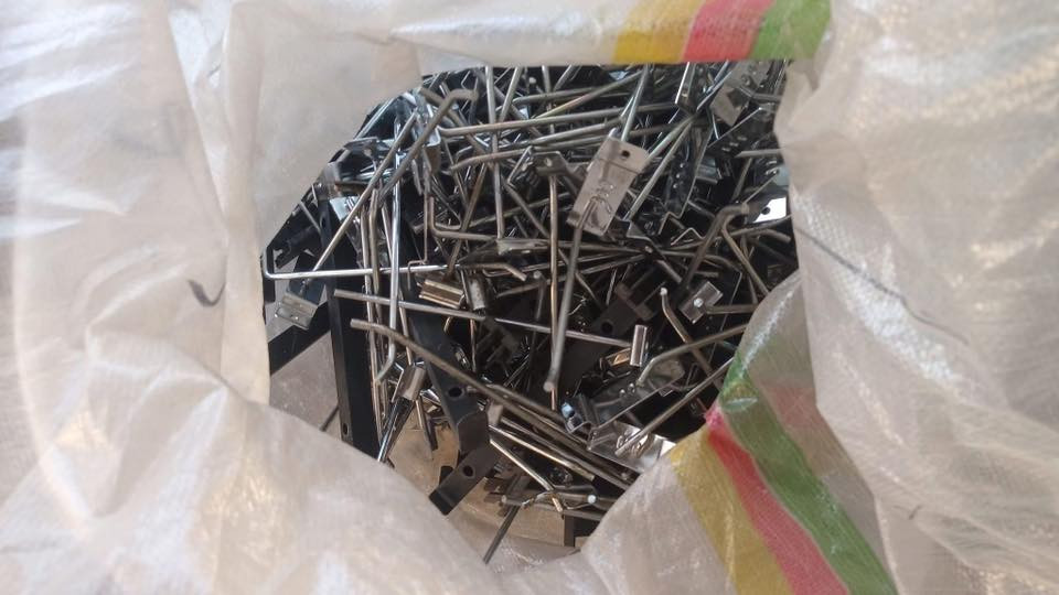 سلام عليكم
الواح mdf مال اكسسوارات موبايلات مع الهوكات وحامل رفوف للبيع 

يغلف محل 4*4 
والسعر كلهن ب 150 الف 
***********
