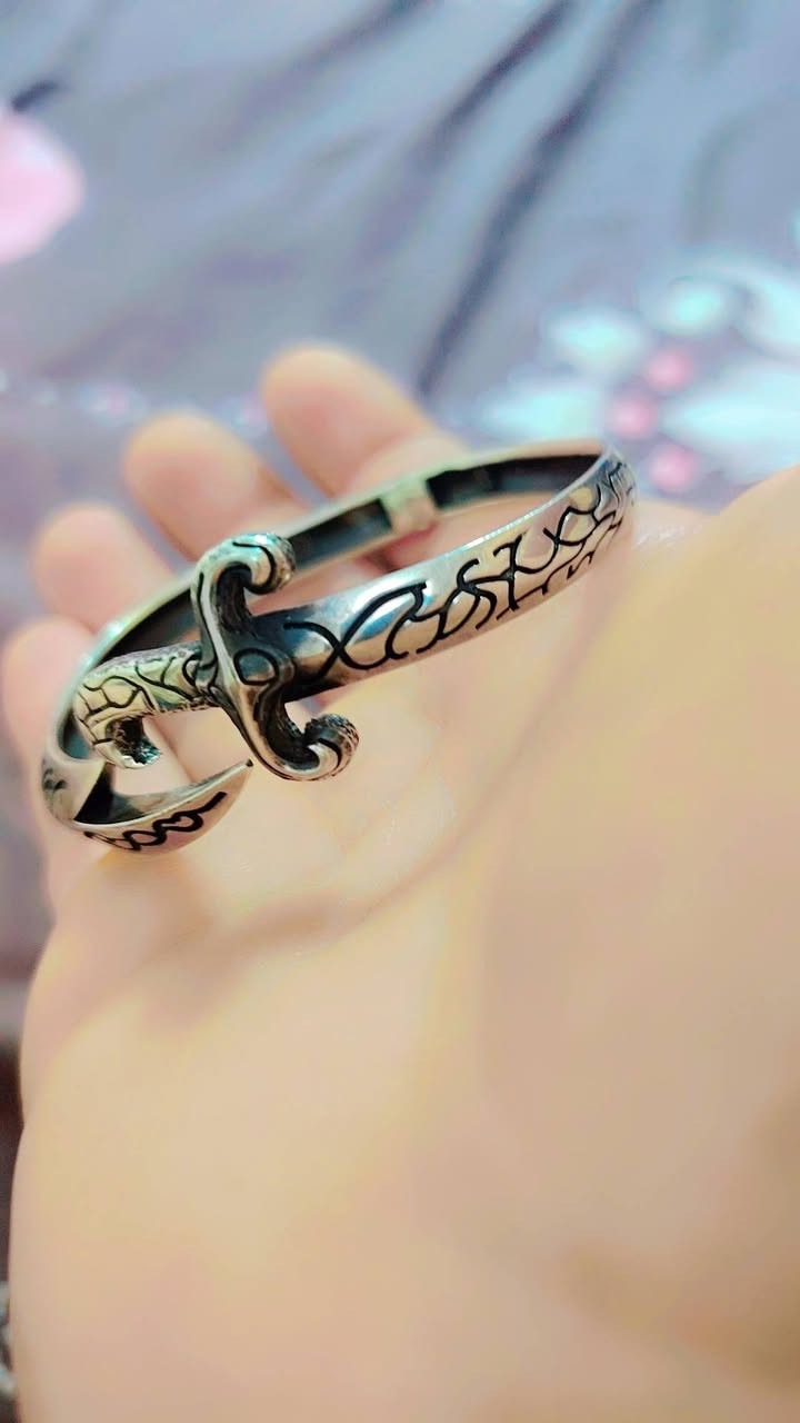 السلام عليكم سوار سيف الإمام علي فضه 925 الوزن 25 غرام ونص سعر الغرام 4 قفل مكاني بغداد مدينة الصدر


**إذا كنت صاحب هذا الإعلان وتريد حذفه لأي سبب، رجاءا أرسل رسالة إلى الدعم الفني**