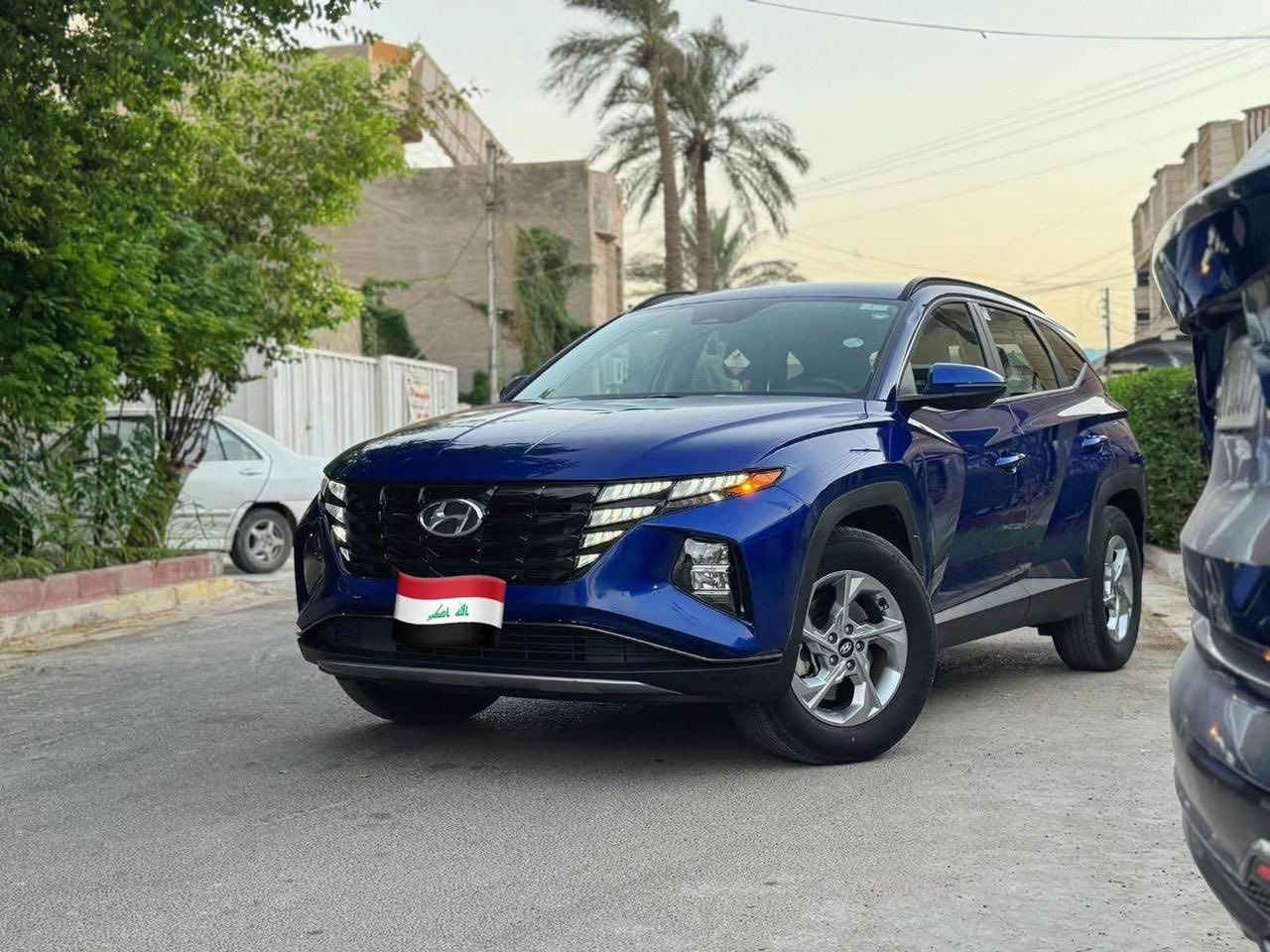 السلام عليكم 
توسان 2023  امريكي اخت الكلين  
رقم اربيل 
هزة جديدة  تحويل ثاني يوم
محرك 2500 
بصمات عدد ٢

محرك كير كهربائيات صدر كلها بلاد و100% 

حادثها جداً بسيط وموضح بالصور  ( دواخل شواصي لغود كله مكفول )  
باب السائق بيها طخة بسيطة هنا بغداد موضحة بالصور
والسونار كذلك موجود

رادارت 360 (امامي خلفي جانبي) - تشغيل عن بعد  - نقاط عمياء - قطعتين تبريد - شاحن وايرلس لاسلكي  - صندوق كهرباء - تحديد مسار - تدفئة كشنات - كشن كهرباء - اوتو بريك توقف ذاتي امامي خلفي عند الاقتراب من اي جسم ( مانع تصادم ) - بصمة تشغيل وابواب - دخول ذكي -  اوتو هولد - اوتو ستوب - ثلاث انظمة قيادة - قيادة ذاتيه  - مثبت سرعة - اشاير بالمري -  شاشة كبيرة تدعم كار بلي + اندرويد اوتو - وبعد بيها هووواي مواصفات 

‌‎السيارة جديدة بمعنى الكلمة وبالواقع بعد احلى وكلشي بيها ع وضع الشركة وجاهزة بدون اي نقص حتى الدهن والفلاتر مبدل جديد  

ماشية 53 ميل 
السعر198 وبيه مجال قليل  
مكانها الدورة 
***********
وكل التفاصيل مذكورة بالكامل
