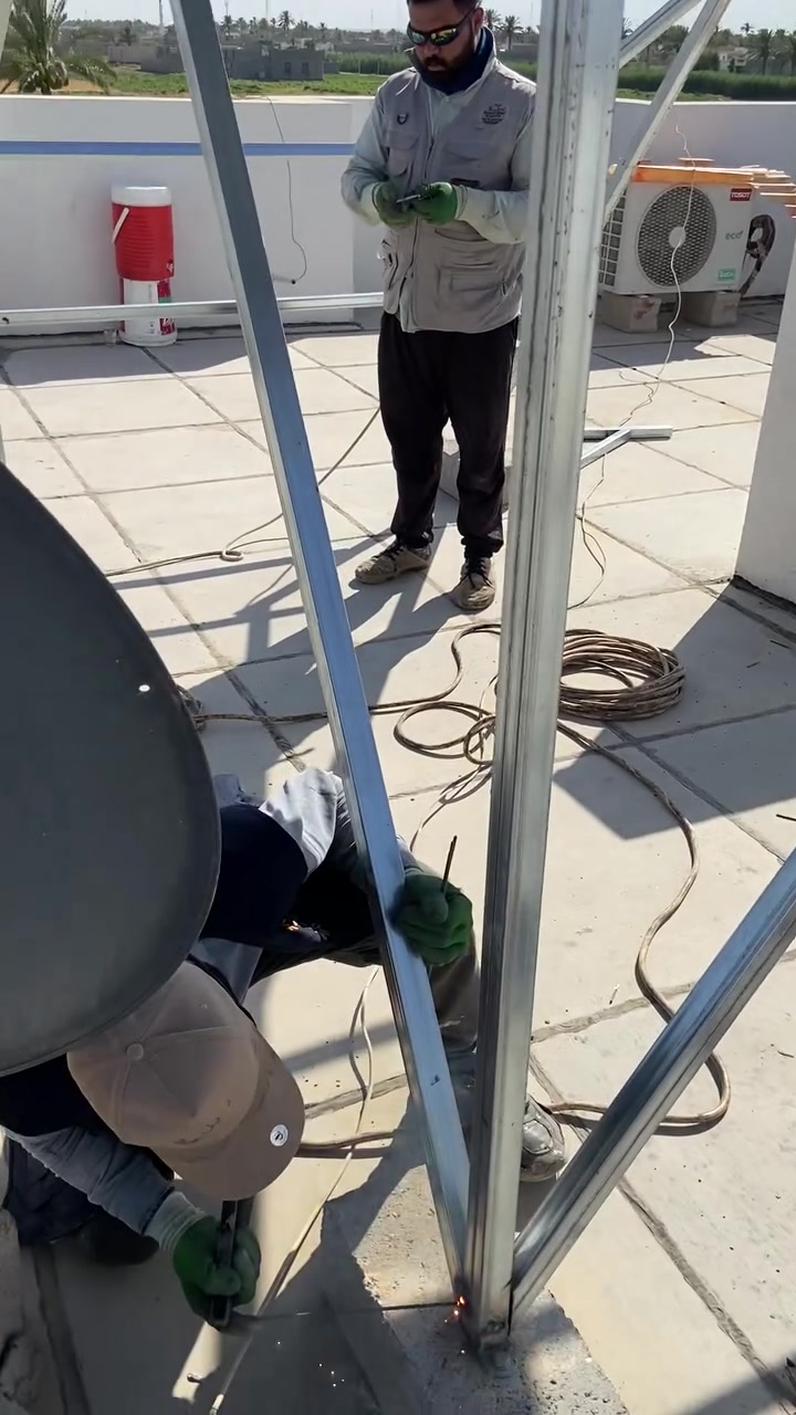 ☀️ طاقة نظيفة.. استدامة.. وراحة بال بلا انقطاع

يسعدنا في شركة بديل للطاقة الشمسية أن نعلن عن إنجاز وتشغيل منظومة طاقة شمسية متكاملة وجديدة كلياً، تم تصميمها وتنفيذها وفق أعلى المعايير الهندسية لضمان كفاءة تشغيلية قصوى وتوفير حقيقي في فاتورة الكهرباء.￼

⭕️ مواصفات  المنظومة (القوة والأداء)

 الألواح (10) ألواح عالية الكفاءة لاستغلال مثالي لأشعة الشمس.
 الإنفيرتر ذكي بقدرة 8 كيلوواط بمعيار حماية IP65 المقاوم تماماً للعوامل الجوية والغبار.

 البطارية ليثيوم متطورة بسعة 16 كيلوواط (IP65) لعمر افتراضي أطول وأمان كامل.

💡 لماذا تختار منظوماتنا؟
 نحن لا نبيع معدات فقط، بل نقدم حلولاً هندسية متكاملة تضمن لك استمرارية التيار الكهربائي بأعلى جودة، وحماية أجهزتك المنزلية أو الصناعية من تذبذب الطاقة.

📞 ابدأ رحلة التحول نحو الطاقة الشمسية الآن
سواء كنت تبحث عن منظومة لمنزلك، مزرعتك، أو شركتك، فريقنا مستعد لتصميم المنظومة المناسبة تماماً لحجم استهلاكك.

تواصل ويانه، واحصل على الاستشارة والحل الأنسب بأعلى جودة وأفضل أسعار تنافسية في السوق

الانبار - الرمادي شارع المستودع مقابل شركة اسيا اسيل
الاستفسار الاتصال عبر الرقم 👇🏼

⁨***********⁩
