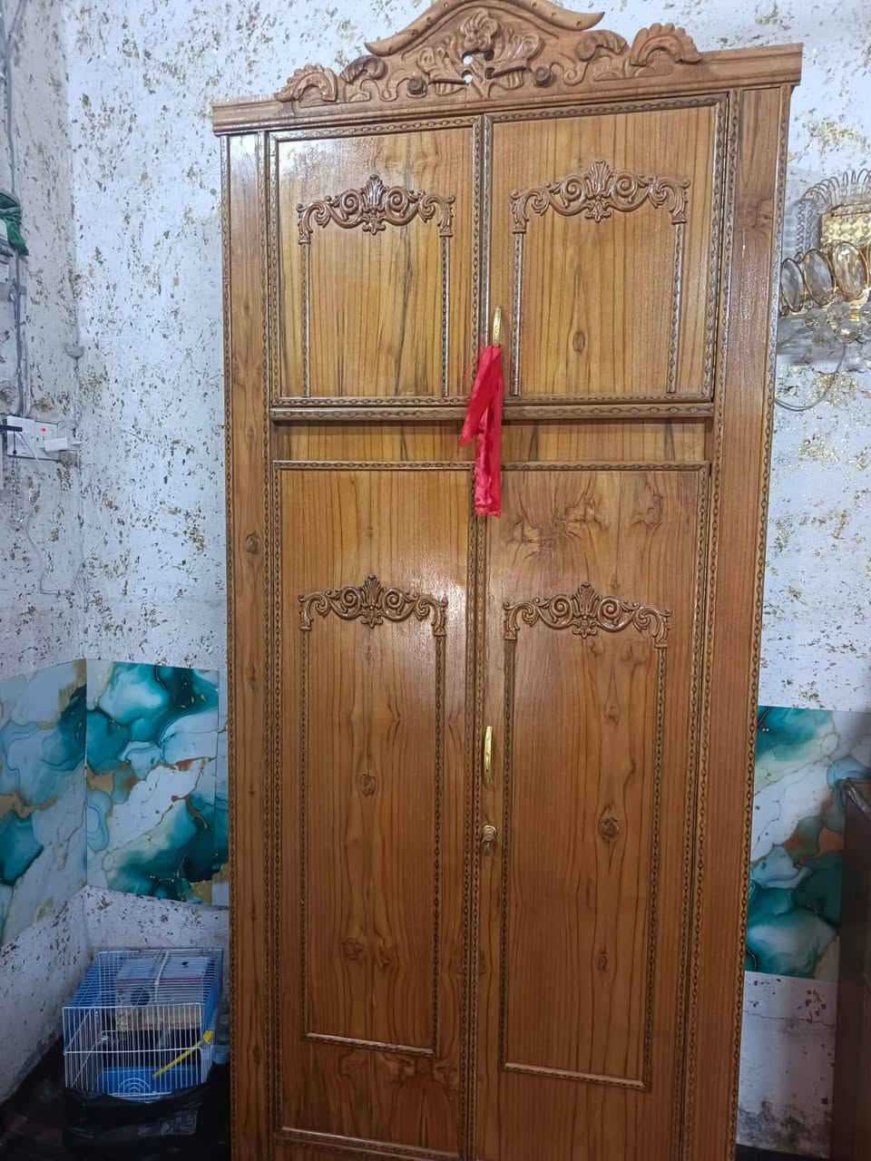 سلام عليكم مكلف بلنشر غرفه نوم تسكام للبيع صارله شهر من مخذه الولد مكان حي جسمان سعر 750 وبيه مجال رقم تواصل واتساب ‏‪***********‬‏
