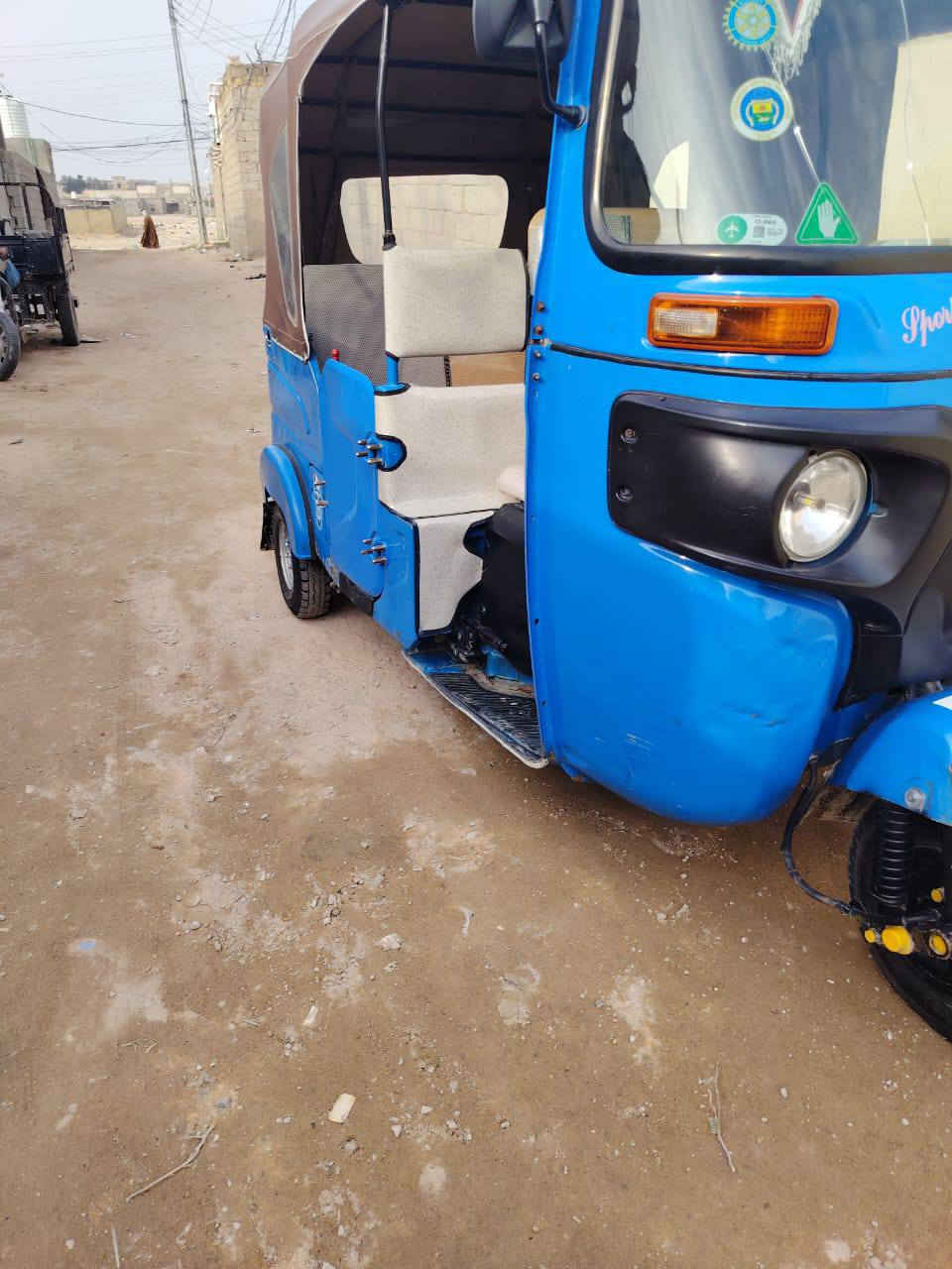 السلام عليكم 
تكتك للبيع موديل 2021
رقم كربلاء مكاني خان نص 
تكتك حله ونضيفه 
مكلف بل نشر 
رقم صاحبه
***********
