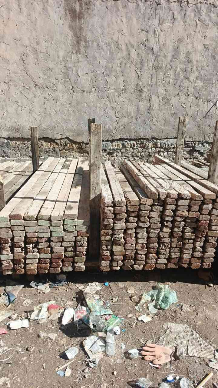 سلام عليكم قالب خشب للبيع العدد 14 مكعب نضيف بسعر مناسب الرقم ***********
