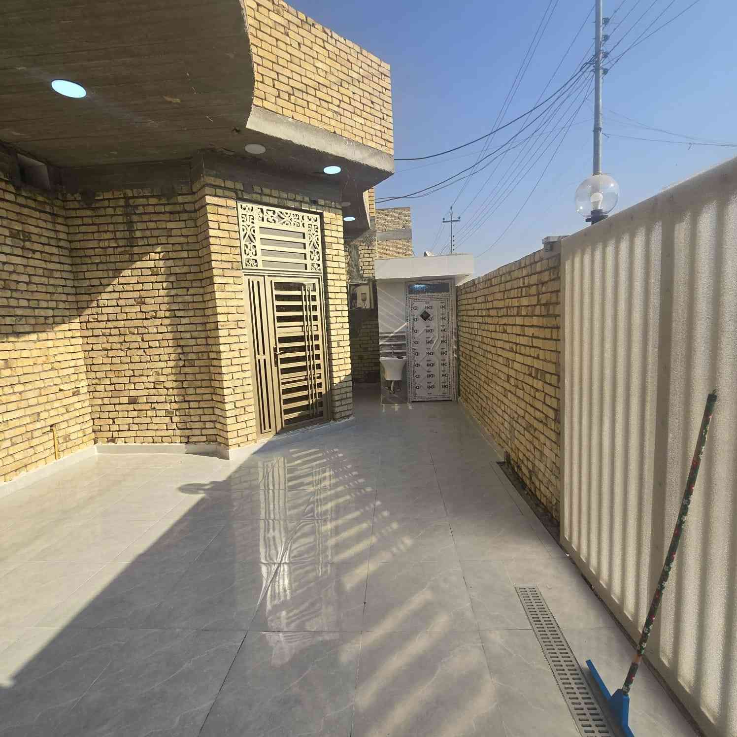 يا الله يا مسهل دار للبيع المساحة 200 متر نهاوند 11 قرب الصيدلية الوجدان شارع عشرين بناء جاهز السكن السعر ب ١٩٣ الهاتف ***********
