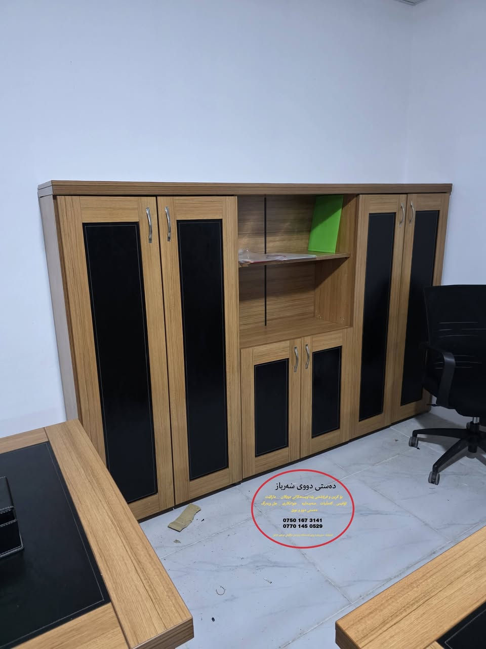 مێزی ئۆفیس کامل   شاهانەو ڕاقی دەستی دوو وەکو نوێ باشترین مەوادی تورکی  شوێن سەروچاوە
***********_***********
