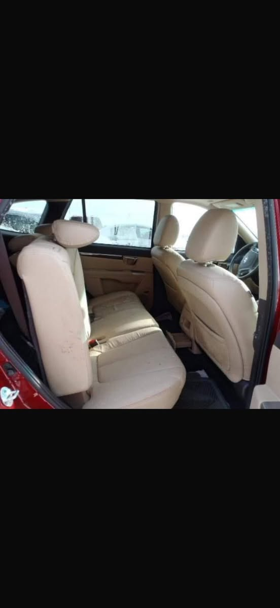 السلام عليكم عيوني سنتافيا 2012 ماشية 125 الف لمتد فول مواصفات فور ويل فتحة سقف 6 سلندر 3500 وارد أمريكي بدون حادث فقط باب الصندوق وهنا بالعراق صار بيها بارد بسيط مرفق بالسونار السيارة كامل مواصفات مانع انزلاق تحكمات ستيرن سماعات Infinity اصلية صوت عالي ونقي والداخل وشاديلها لايتات زينون اصلي بيدي شديتة والسيارة ماشاء الله كلش نشطة ونقوصاتها فقط دبلاتها شوية تعبانات بالطسة تطلع صوت وقبل اسبوع تقريباً سويتلها ادامة بدلت بلكات ونظفت نوزلات وبدلت فيت بم وقبل فترة بدلنالها گازكيت اصلي واذا شراي ادليك بالمحل إذا تريد تتأكد السيارة جديدة السعر 153 وبيها مجال للشراي للتواصل***********
