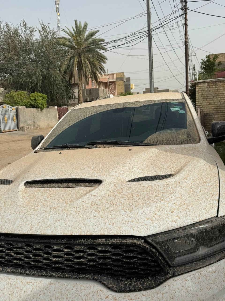 السلام عليكم 

اخوان دوج دورنكو 
موديل 2024 
رقم اربيل دولي 
حادث سياره جاملق بونيد دواخل بصيطه بيه بس شويه بخشم شاصي تعديل بارد 
سياره بساتم 14 يعني لاا دونز ولا تكطيع حط بانزين عادي 
مواصفات sxt 
رادارا جانبيه 
نقطه عمياء 
هيتر سكان 
هيتر كشنات 
اندرود اوتو
ابل كار بلي 
تبريد 3 قطع 
بجم srt 
بعد بيه مواصفات معروفه مواصات الsxt
اخوان سياره ما بيه شخط يعني لا بارد ولا تكحيل فقط قطعتين الباقي كله سليم نضافه 100%
السياره بيه كتاب تضليل 80%
السعر245 وبيه مجاال 
واتساب ***********
