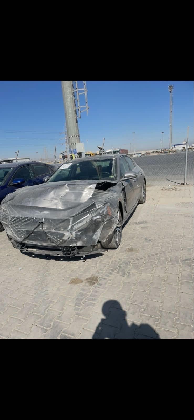 بيع او مراوس حسب القناعة

جينيسسز G70 2020

مواصفات جينيسس G70 موديل 2020 - محرك 2.0 تيربو (الفئة

سبورت برستيج

Genesis G70 2020 :الموديل •

• المحرك: 2.0 لتر تيربو (4 سلندر)

• القوة: 252 حصان

• العزم: 353 نيوتن.م

• ناقل الحركة: أوتوماتيك 8 سرعات

• نظام الدفع: تو ويل

Eco / Comfort / Sport / Smart :أوضاع القيادة •

• مثبت سرعة

• حساسات أمامية وخلفية

• كاميرا خلفية

• بصمة

Android Auto و Apple CarPlay إنش تدعم 8 شاشة وسطية •

• بلوتوث وUSB

• مقاعد جلد مع تحكم كهربائي للمقاعد الأمامية

• تدفئة للمقاعد الأمامية

• تحكم أوتوماتيكي بالمكيف (ثنائي المناطق)

Auto Hold مع (EPB) فرامل إلكترونية •

• نظام 



ماشيه ١٤٠،٠٠٠ كيلو 

حادثها جاملغ وبنيد من امريكا 

بالعراق صار بيها صبغ بلبيبان ولجاملغ لخلفي 

رقم بغداد.  تحويل 

158$ وبيها مجال

***********

— في ‏‏البصرة‏‏.