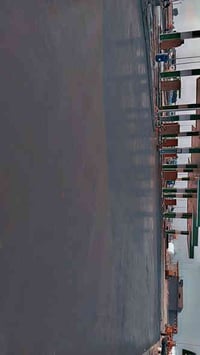 فقط كادر الصب مستعدين للصب والسقل بالهليكوبتر مستعدين لخدمات للصب والس...