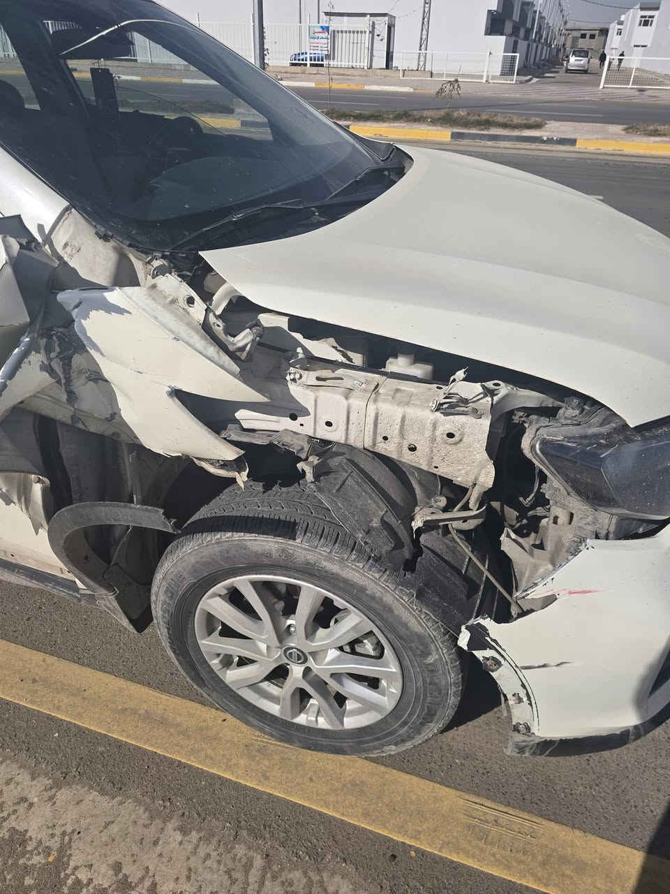 نيسان اكستريل ٢٠٢٠ 
خليجي السياره
ماشيه ٩٠ الف كيلو 
رقم بغداد 
 حادثها كما موضح بالسونار المرفق بالصور 
بيها حادث حاليا جاملغ ايمن 
ابيعها على وضعها هذا 
عنوان كربلاء 
للاستفسار 
***********
