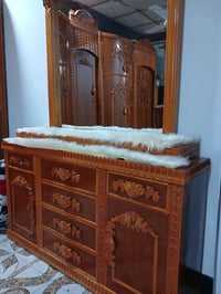 غرفة نوم • للبيع