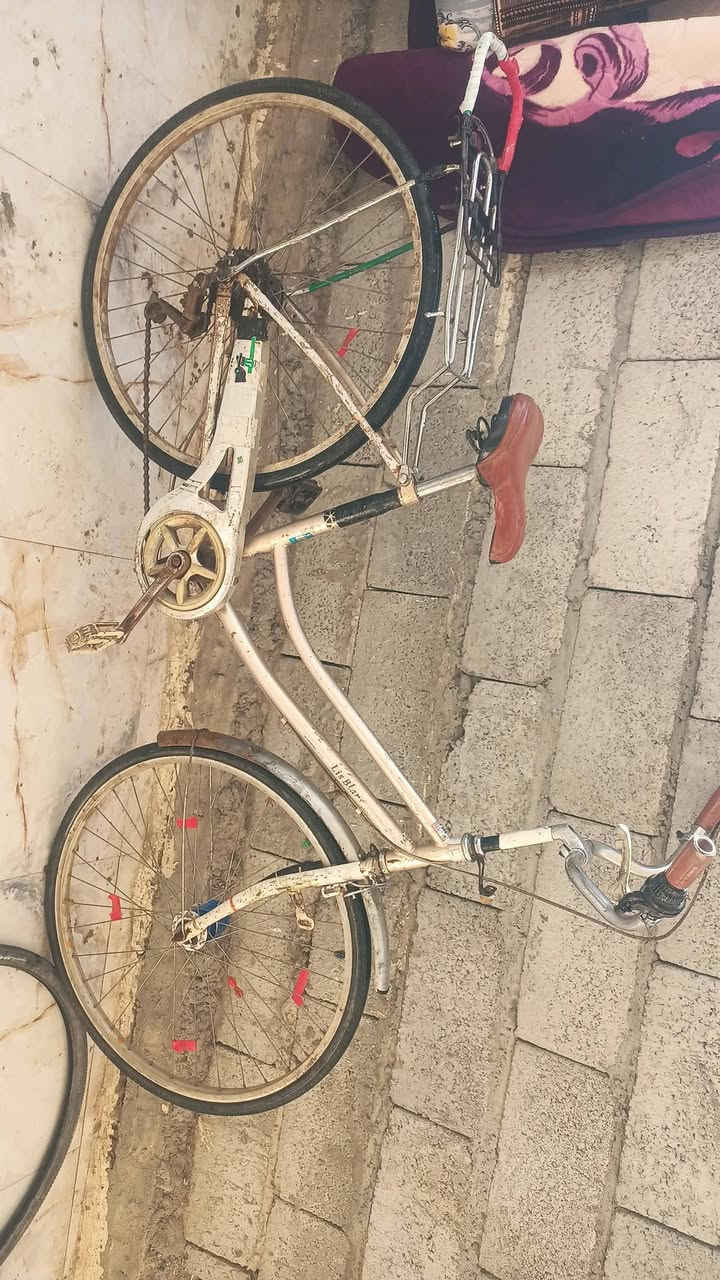 لبيع حجم 26 بداله وحساس نقص بي بس صجم وبس سعر 35 وبي مجال‏‪***********‬‏
