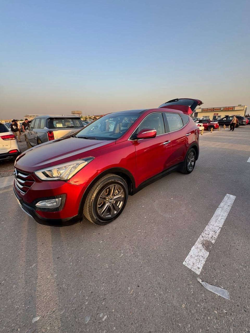 السلام عليكم ..
سنتافيا 2013 وارد امريكي 4 سلندر Gt بسمي سنويه جديده رقم بغداد 
بيها بارد 3 قطع سعر   132.                     العنوان / ميسان الاتصال 0785 585 7095
