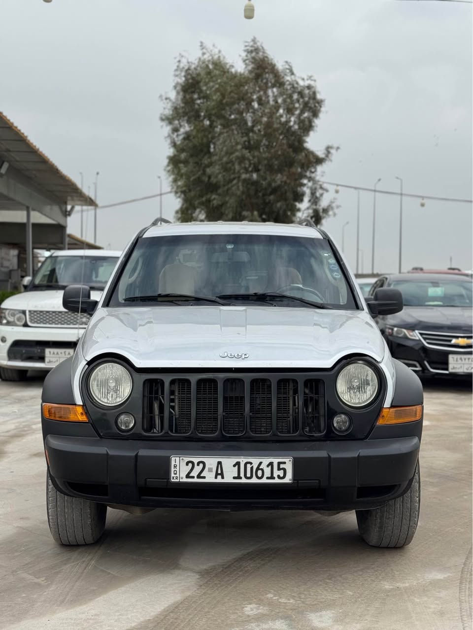 جيب ليبرتي 
مديل ٢٠٠٧ 
٦ سلندر حجم ٣٧٠٠ غاز و بانزين 
سياره بيها ٣ قطعة سبغ بدون دواخل 
بدون ضربه 
رقم اربيل جديد دولي شرط تحويل 
سياره كير و مكينه اكسل صدر كل كفاله شرط 
٤ تايرات جدد 
سياره خير من الله نقص مابيها 
مكانها اربيل 
*********** واتساب 

سعر سياره 78$ ورقه بيها مجال أربيل, العراق
