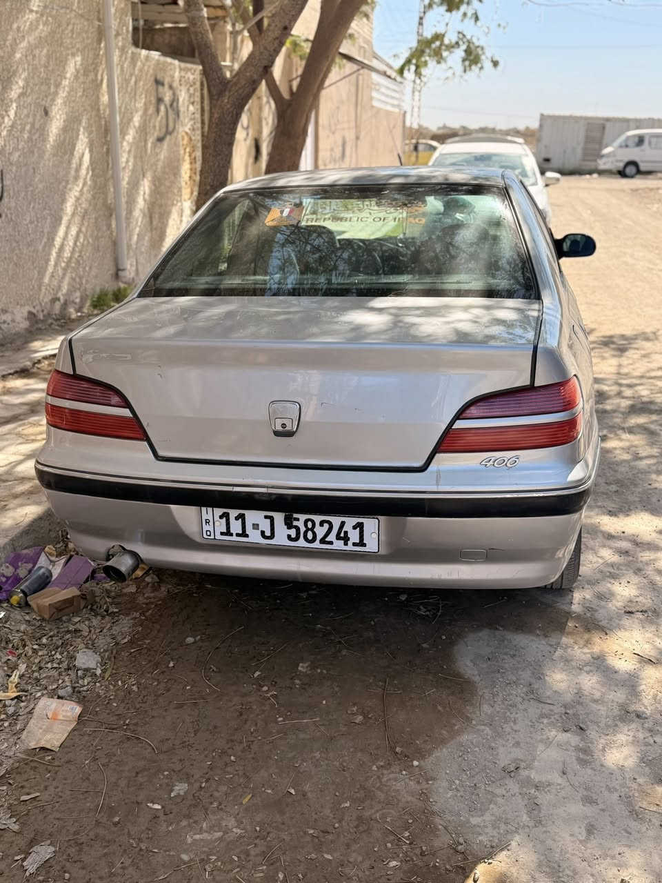 بيجو فرنسي 406 مديل 2001 رقم بغداد الجديد  سياره بسمي هزه جديده (مواصفات )مكينه  2000 نضافته 80 كير نضافه 100 تبريد ثلج تدفئه دوشمه تنته وبيبان وكشنات حساس لايت بالليل يشتغل وحده ماطور تحكم بل لايت بلادي ايبيس سياره بلاديه مابيها اي جطلات وصور البنيد مفتوح تشوف نضافت الحوض سياره بيها شخوط بسيطه وبيها ضربه من ورا شي بسيط داحجيهم حته من تخابرني لو تجي تعرف سياره الجاي عليها برده خلفيه بلاديه بردات ورا اني شادهم سياره نضيفه كلش عارضها ب 56 ورقه وبيها مجال مكاني بوب الشام قرب الاقواس مال حسينيه قرب الهزه رقمي *********** متواجد واتساب وعل خط فقط
