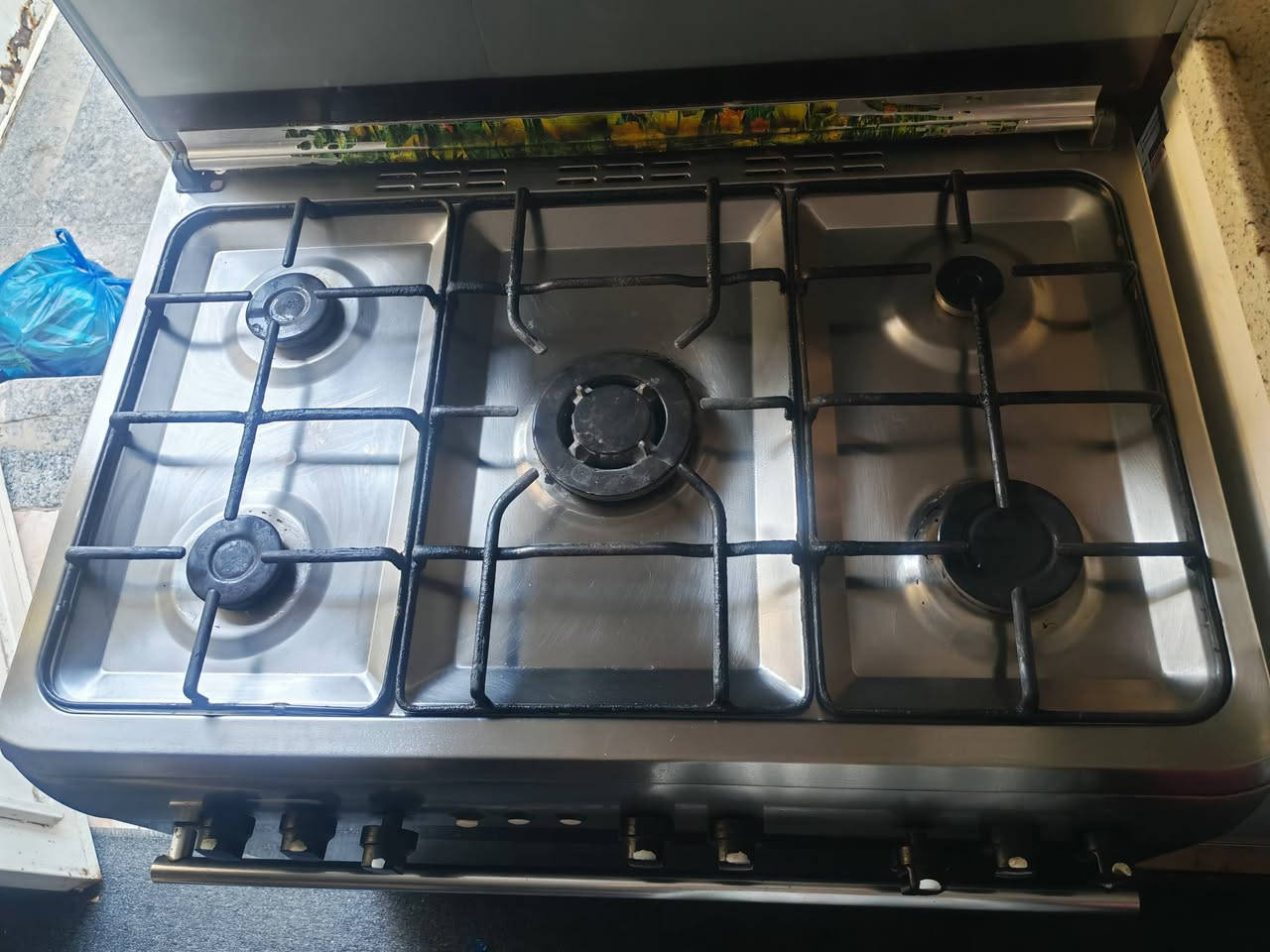 السلام عليكم طباخ للبيع شغال 
عدا العين زغيره ماتشتغل 
نظيف جداً السعر ٢٠٠وبي مجال 
ناصرية مركز المدينه


**إذا كنت صاحب هذا الإعلان وتريد حذفه لأي سبب، رجاءا أرسل رسالة إلى الدعم الفني**