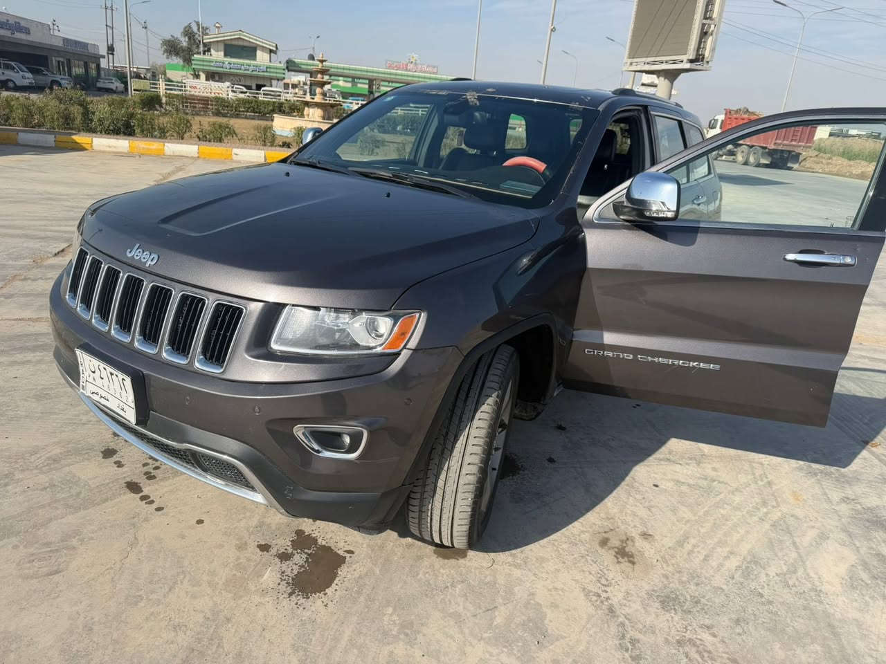 السلام عليكم
جيب للبيع موديل 2015 وارد أمريكي 

رقم بغداد تحويل مباشر بأسم المشتري حادثهة 3 قطع صبغ سرقه يعني ماكو ضربه السونار مرفق بالمنشور السياره استخدام شخصي ماشيه 64 الف يعني زيرو مواصفات فتحه مري قلاب كشنات جلد خزن ميموري وفور ويل وبقيه المواصفات المعروفه 

مكلف بالنشر للاستفسار ‭٠٧٧١ ٣٤٤ ٩٧٢٩‬

السعر 212 ورقه وبيهة مجال
