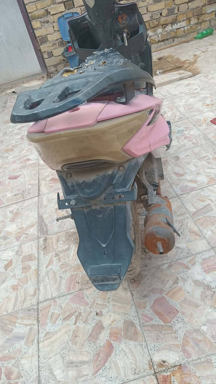 سلام عليكم ورحمة الله 
دراجة للبيع اوتوماتيك تفاصيل هذا رقمي 
*********** وات ساب
