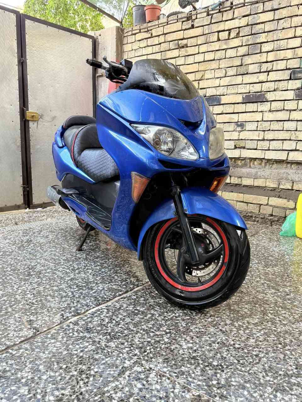 السلام عليكم
فورزة MF0.8 عمية دراجةكلهة شغالة
وكلهة بلادي مكينة فول خرسة تخم تاير جديد منضومة
زنون كلهة كاملة أوراق موجودة السعر ٩٠٠ مكاني 
بغداد العبيدي ***********
