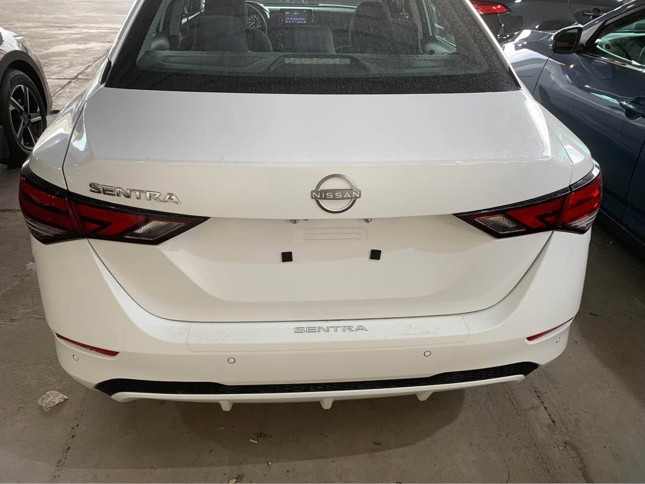 نيسان سينترا ٢٠٢٤ مواصفات S سيارة شبر بل بنيت و جاملغ صايغ و جاملغ خلفي صبغ بدون دواخل بجم و خلفي كبس 
*********** أربيل, العراق
