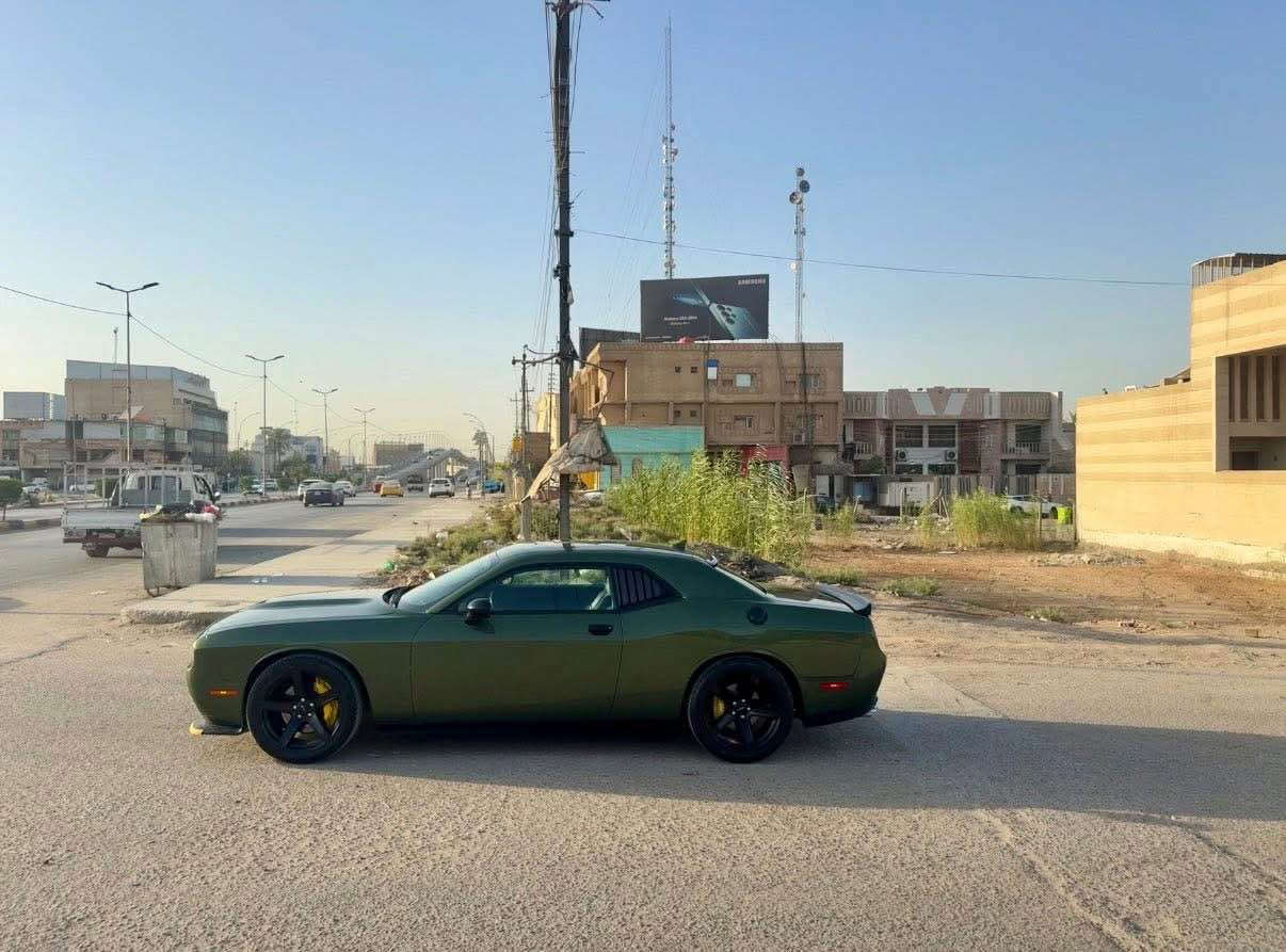تشالينجر 2021
سوبر تراك باك اللون زيتوني
المحرك GT3.600
2 ويل فول عدا الفتحة
ماشية 45 
حادثها سرقة بجم
تخم تاير جديد
التايرات الخلفية تو سايز 315
الويل 20
كير مكينة التبريد مكفول
شاشة كبيرة كار بلاي
كراسي جلد كهرباء حار وبارد
شفتات ستيرن
مكاني بغداد 
*********** واتساب بغداد, العراق
