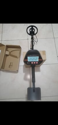 جهاز كشف المعادن • قابل للتفاوض