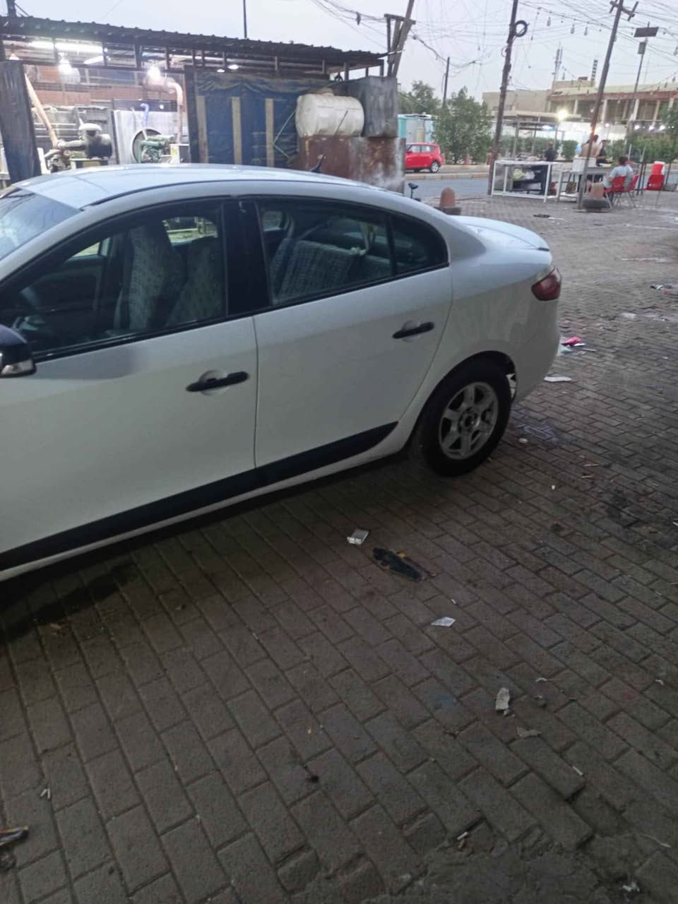 رينو فلاونس 
2012
رقم بغداظ انكليزي نضيفه 
نقص تبريد ودعاميه تعبانه 
بيع بسعر مناسب لشراي رجاءا الشراي يدخل لمو شراي ليدخل
*********** واتساب بغداد, العراق
