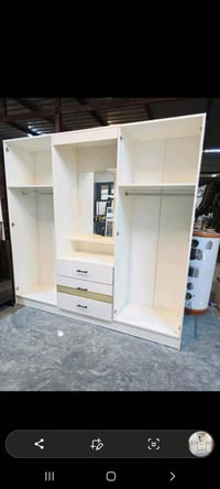 ٦ قطع اخت جديد نضيفة حيييل