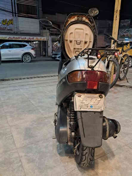 السلام عليكم 
ماطور بوتين للبيع 
لون رصاصي
مكينه معمره مره وحده 
تحريكه ومعدل 
شاصي شرط 
سلف لايت بك لايت اشاير هورن كلو شغال 
درعو الاصلي تايات جدد 
للاستفسار الاتصال على الارقام التالية 
سعر265الف وبي مجال 
***********
***********
مكاني حي السكر قرب مطعم ابو جنه
