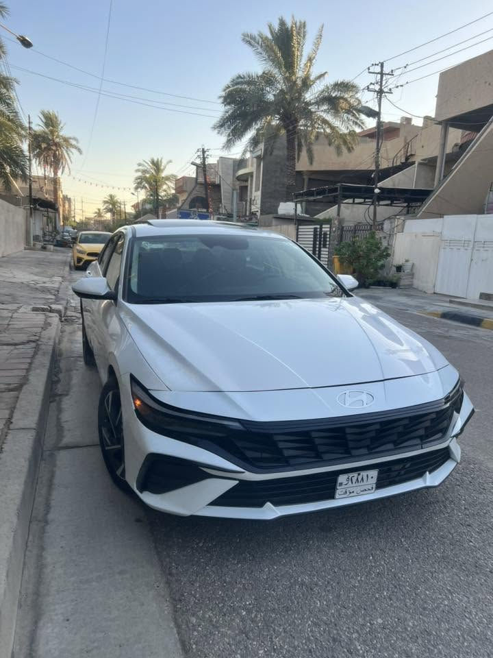 السعر. 139. تلفون  *********** 
السلام عليكم النترا دخول جديد مديل 25 SEL وارد أمريكي فول مواصفات عدا الجلد فتحه بصمه تشغيل عن بعد ترحيب أبواب محرك 2000دووش شاشه دجتل متصل لدت خلي امامي رادرات 360 درجه لد أناره دشبول سايد بريك بصمة اوتو هولد ويل 17 كروم حادثها فقط تبديل جاملغ بدون وشويه البنيد والباقي مكفول صور الحادث مرفقه
