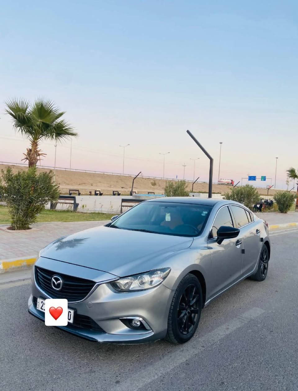 سلام عليكم 
سياره مازده 6 
ياباني خليجي2015
4 سلندر محرك 2.5 
بيها قطعتين صبغ 
محرك صدر كير كله 
كفاله شاشه كامره 
تبريد ثلج 
السياره كلش جديده 
وأحلى من الصور 
رقم السليمانيه 
الجديد سنويه ما ساقطه 
رقم الهاتف ***********
مكان السياره الفلوجه 
السعر 120 بيع او مراوس الفلوجة, الأنبار
