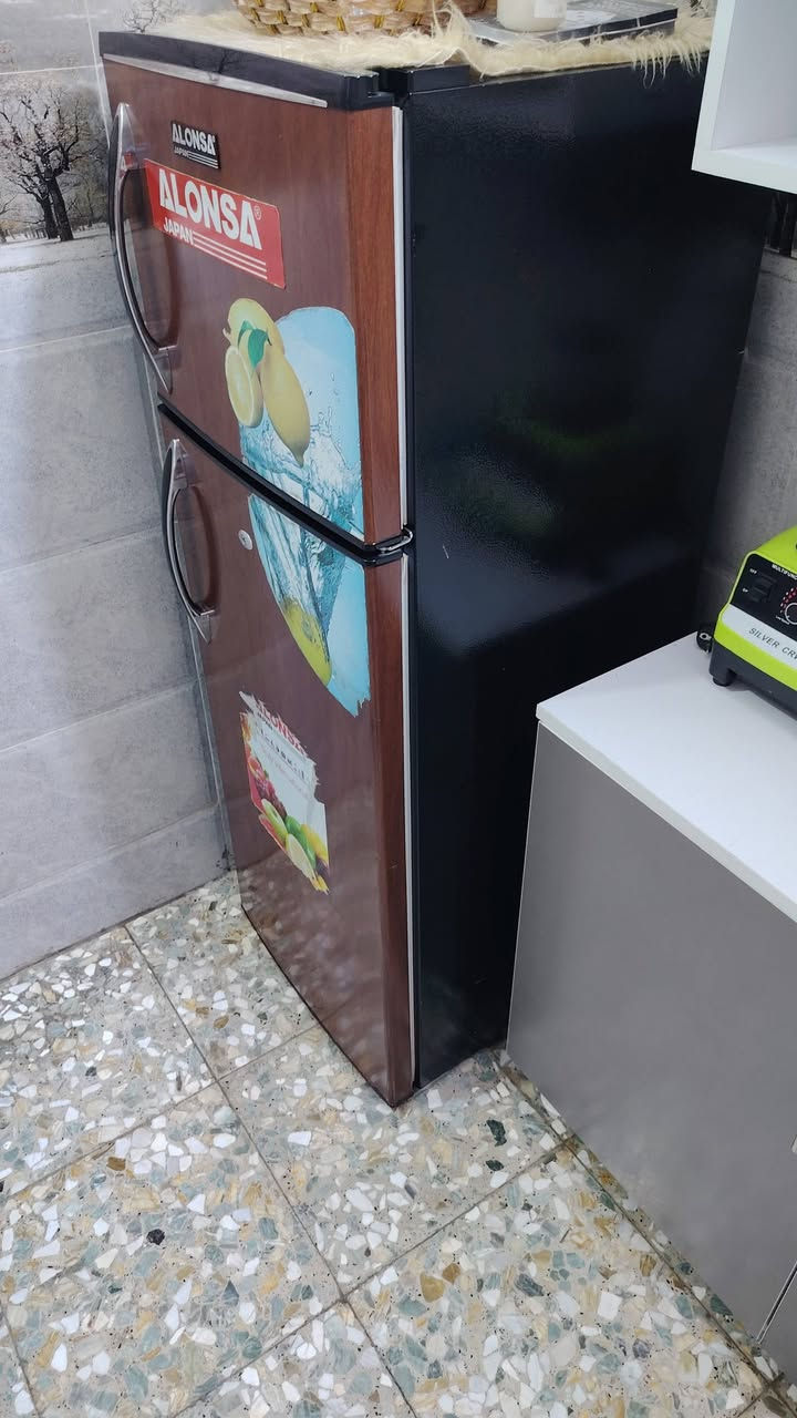 ثلاجه للبيع نظيفه شغاله
السعر ١٥٠
العنوان بغداد البلديات


**إذا كنت صاحب هذا الإعلان وتريد حذفه لأي سبب، رجاءا أرسل رسالة إلى الدعم الفني**