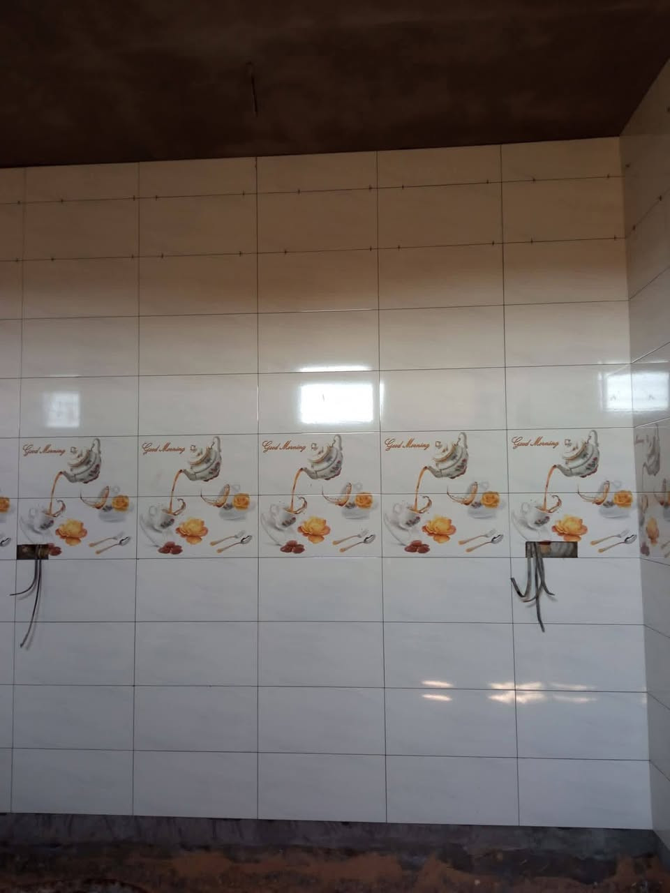 السلام عليكم 
خلفة سيراميك بورسلين 
حاليآ متفرغ ***********
@إشارة ٠
