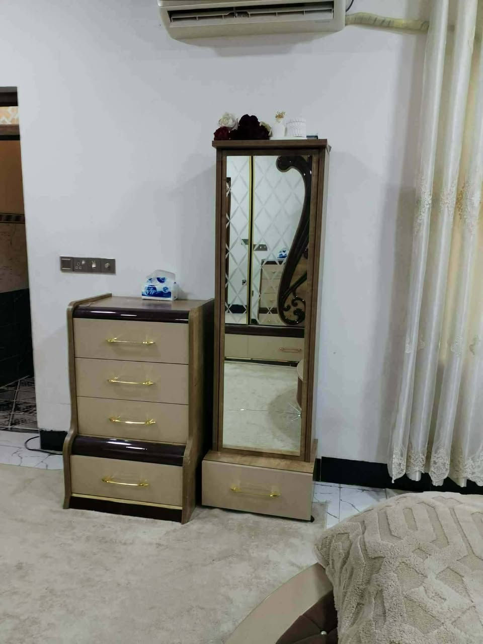 غرفه تركي نضيفي 
السعر 700  مجال قليل
العنوان الموصل حي البكر


**إذا كنت صاحب هذا الإعلان وتريد حذفه لأي سبب، رجاءا أرسل رسالة إلى الدعم الفني**