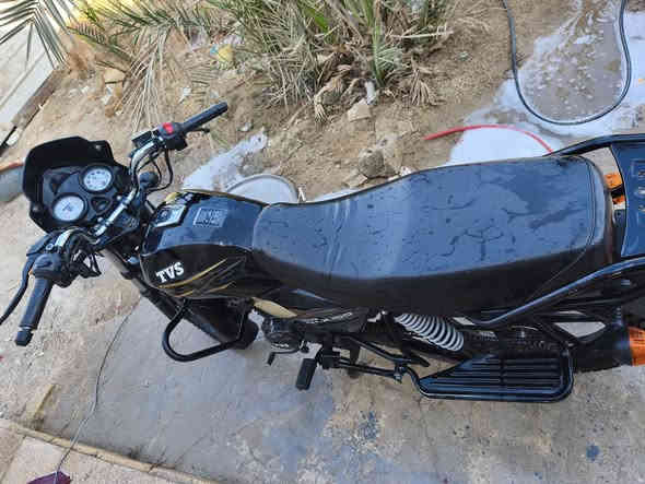 السلام عليكم ورحمه الله وبركاته TYS للبيع ادوات دراجه كلش نضيفه سعر 950 قفل والي مايعجه السعر لايعلق ولا يتصل ***********
