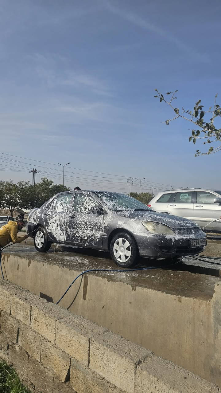 لانسر ٢٠٠٩ رقم سليمانية محرك ١٥٠٠ تبريد تدفئة شغال كامرة وشاشة بيها قطع مصبوغة ابيع حزام .. السعر٧٢ مكان السيارة ديالى جلولاء ***********
