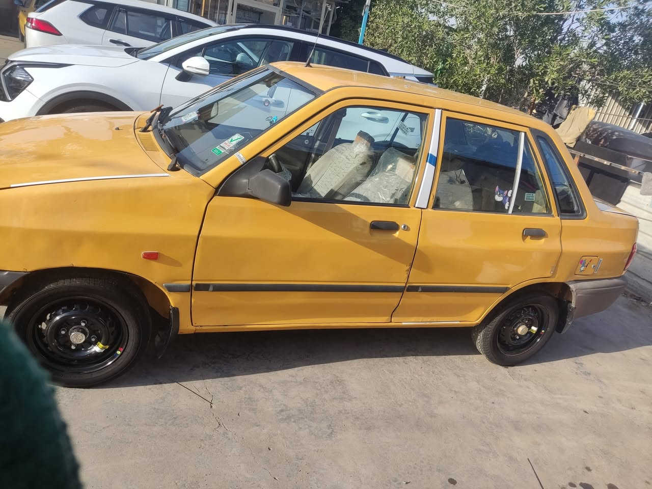 السلام عليكم سايبا موديل 2012 للبيع
السياره خير من الله كدام عيونكم مكينه ما مفتوحه وكير وتبريد خير من الله السياره نضيفه
السعر 29 وبيهه مجال حك الجيه 
***********
