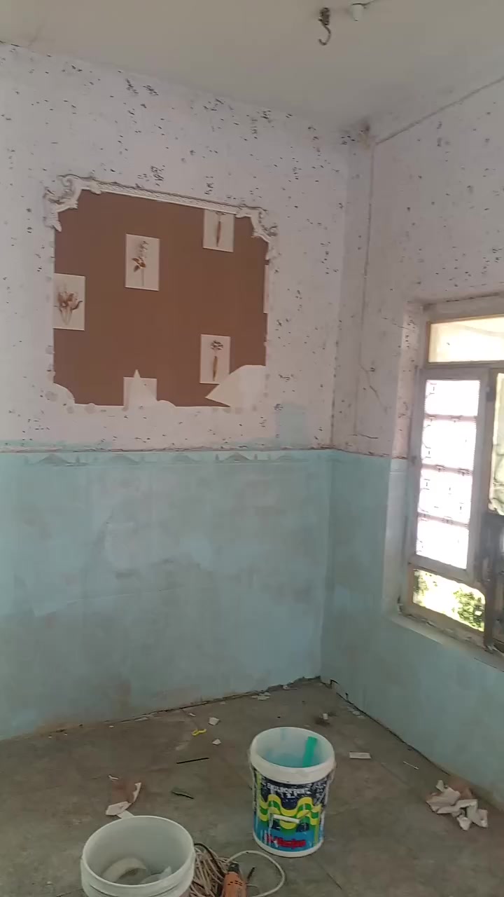 قبل وبعد العمل جزء من اعمالنا
عمل استقبال جبس بورد واناره مخفيه
سحبات جداريه واصباغ Sb
الخالدي لديكور والاصباغ ***********
